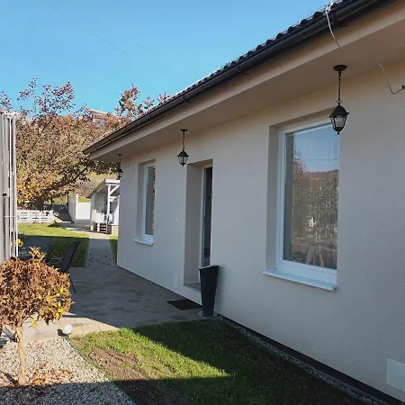 Domcek V Zahrade Lipótszentmiklós