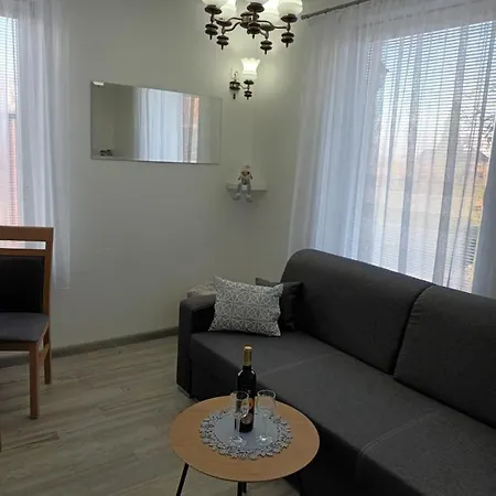 Nyaraló Domcek V Zahrade