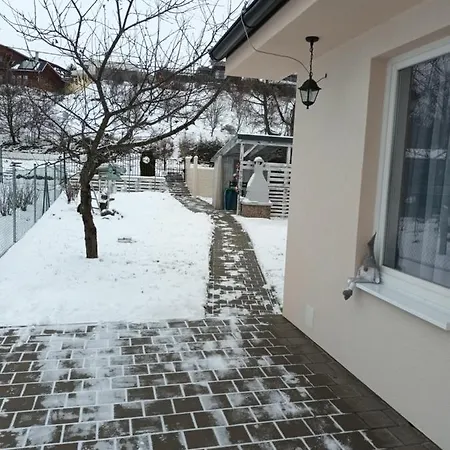 Domcek V Zahrade Nyaraló *