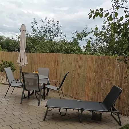 Domček V Záhrade Сasa de vacaciones *