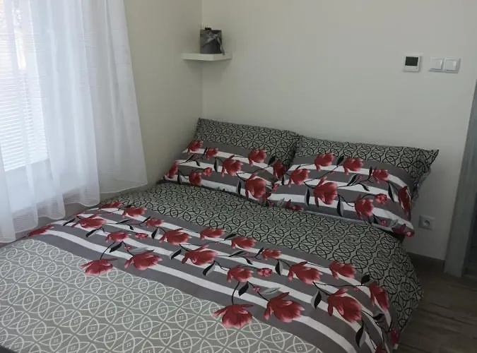 Domček V Záhrade Casa de Férias Liptovský Mikuláš